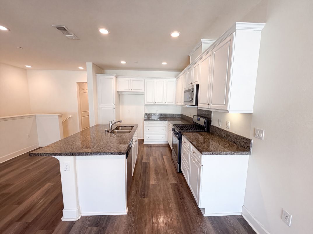 Property photo 2 of 3120 E Yountville Dr Unit 5
