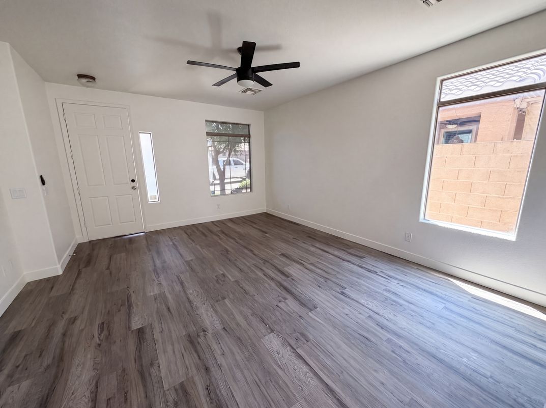 Photo 6 of 23 of 800 S Bedford Dr, Chandler, AZ