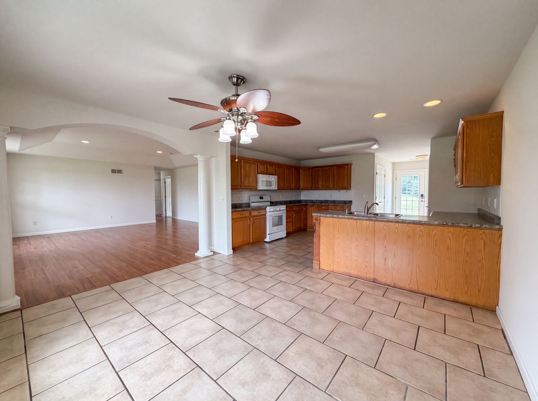 Photo 8 of 26 of 2357 Bastean Rd, Wentzville, MO