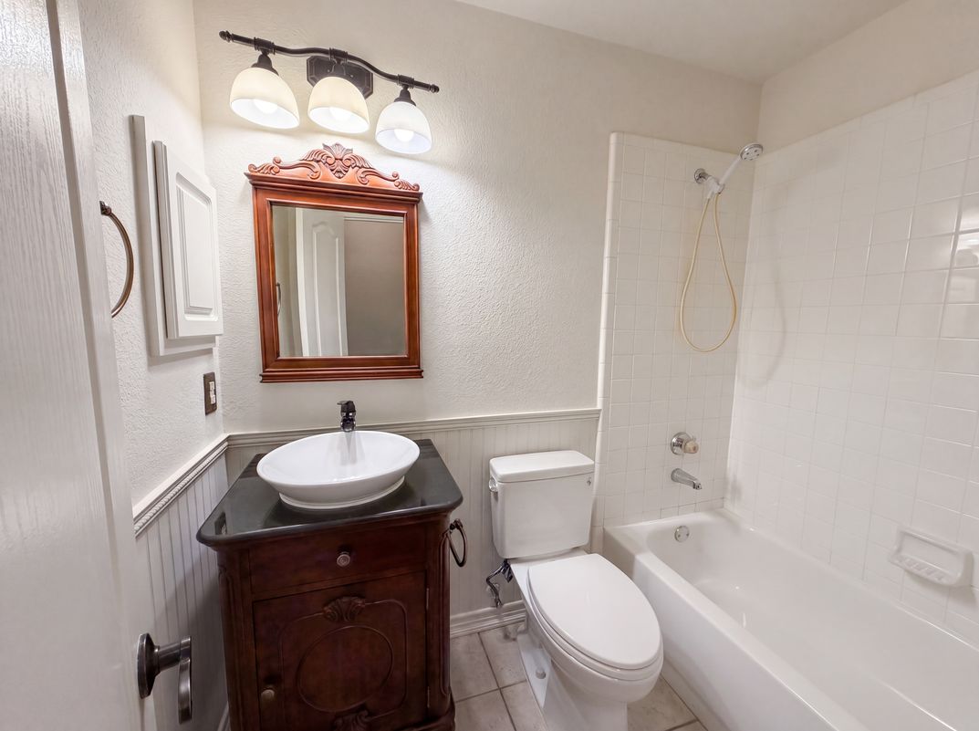 Photo 12 of 19 of 525 Hidden Oak Ln, Rockwall, TX