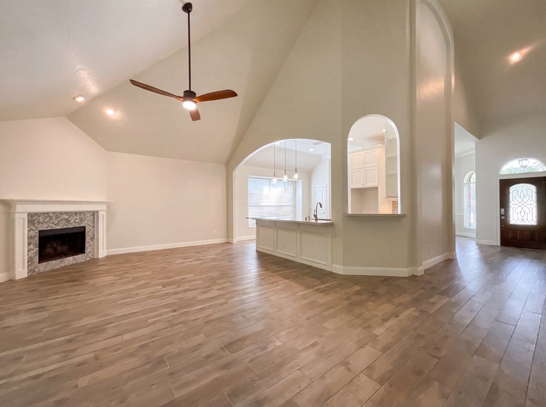 Photo 3 of 20 of 7107 Sweet Violet Trl, Humble, TX