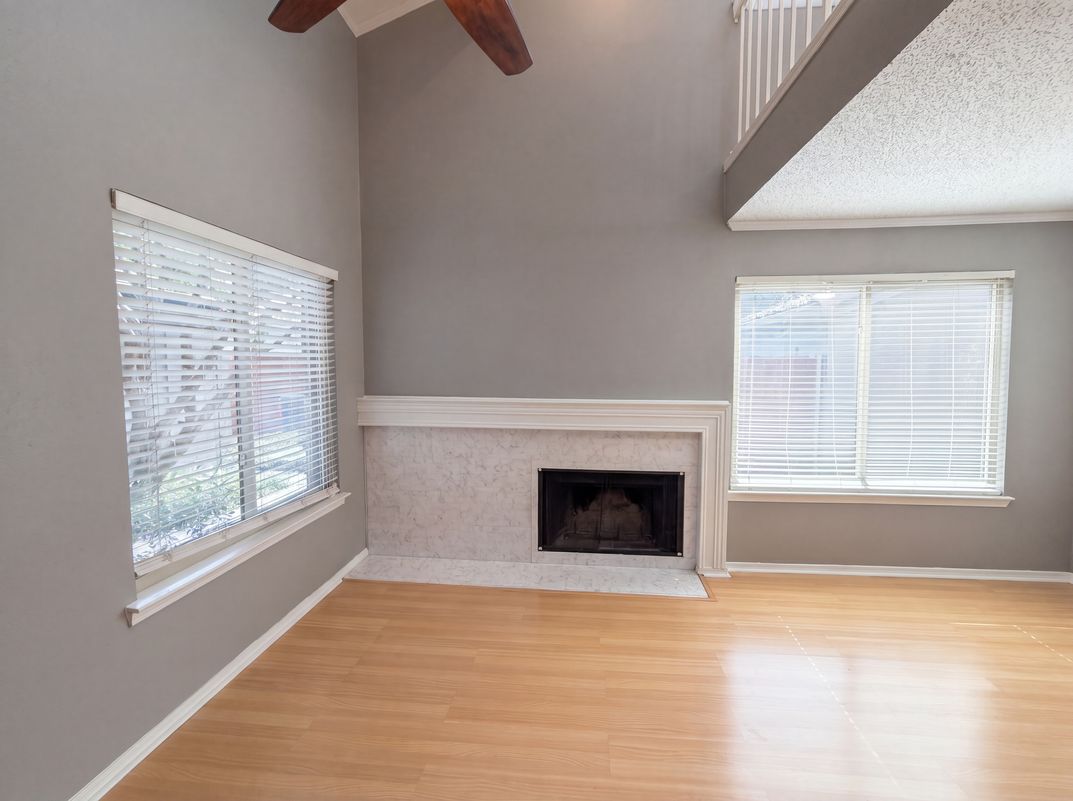 Photo 10 of 21 of 4242 N Capistrano Dr, Dallas, TX