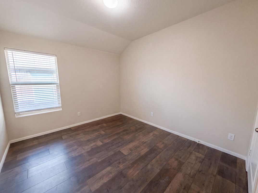 Photo 9 of 20 of 6337 Pontoon St, Fort Worth, TX