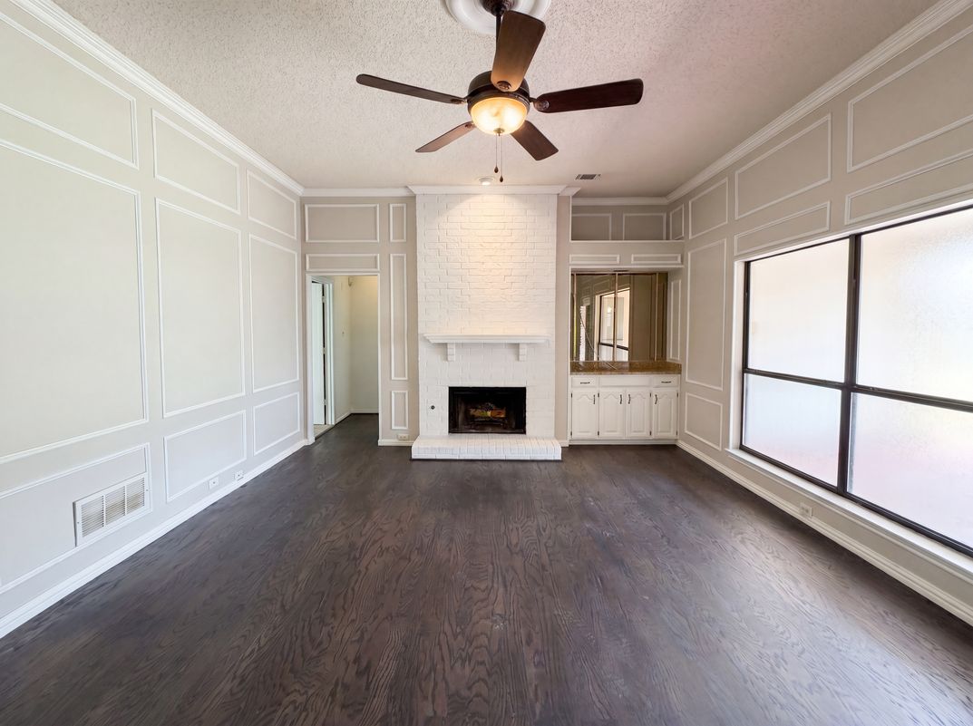 Photo 3 of 16 of 6712 Coach House Ln, Plano, TX