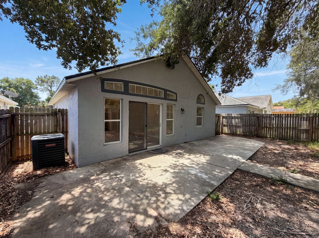 Photo 5 of 20 of 114 Pamala Ct, Sanford, FL