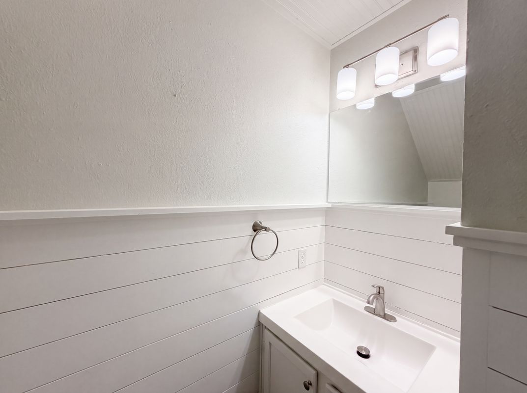 Photo 12 of 20 of 3610 Clearview Dr, Corinth, TX