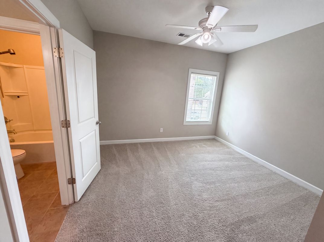 Photo 4 of 43 of 621 Gaelens Ln, Irmo, SC