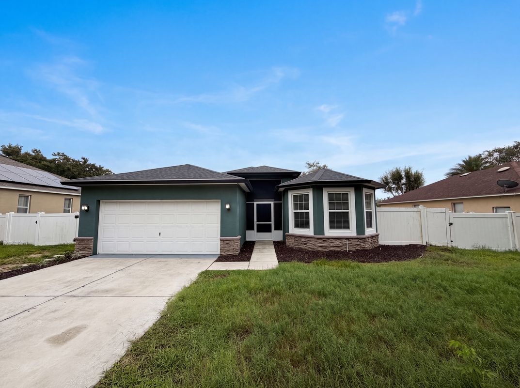 Photo 21 of 24 of 12902 Scout Ct, Grand Island, FL