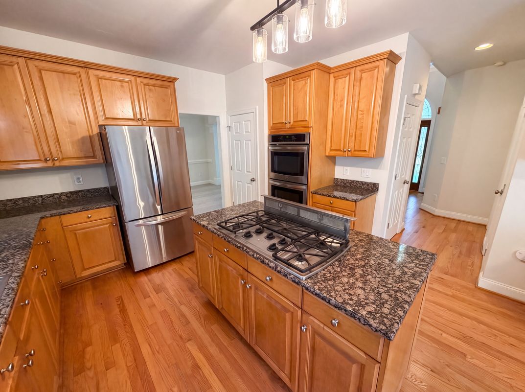 Photo 13 of 33 of 10124 Windtree Ln, Charlotte, NC