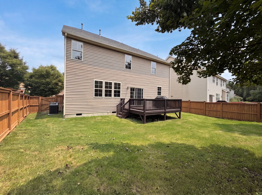 Photo 5 of 17 of 2720 Kinsley Pl, Raleigh, NC