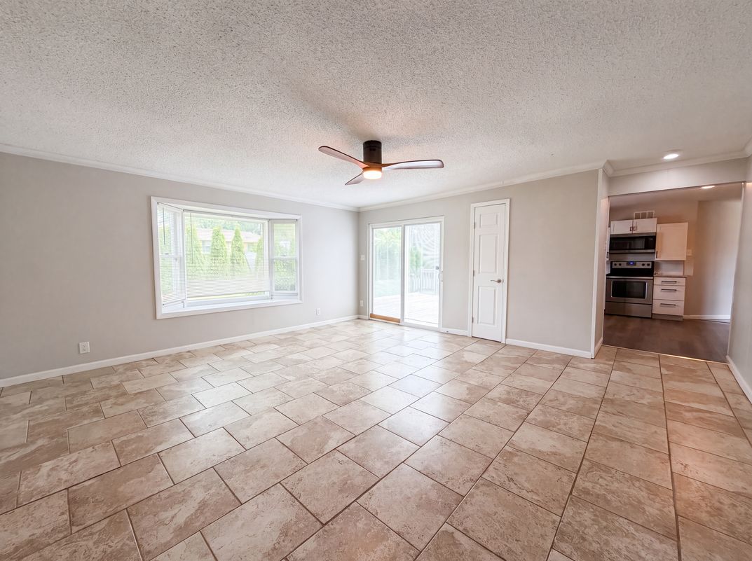 Photo 3 of 21 of 871 Wycliffe Ct, Saint Louis, MO