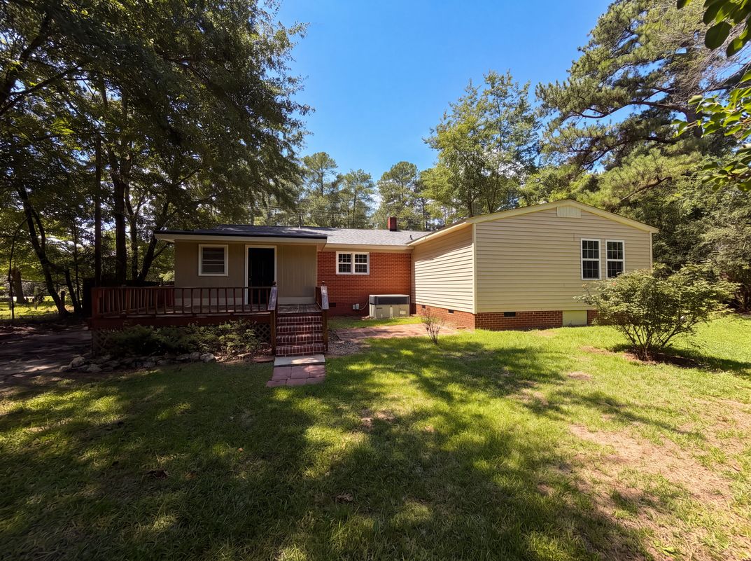 Photo 5 of 19 of 4060 Rosehill Rd, Fayetteville, NC