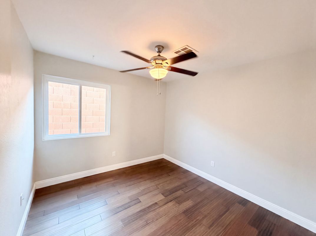 Photo 21 of 39 of 8032 Tailwind Ave, Las Vegas, NV