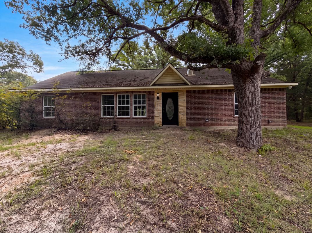 Property photo 1 of 205 Private Road 6980