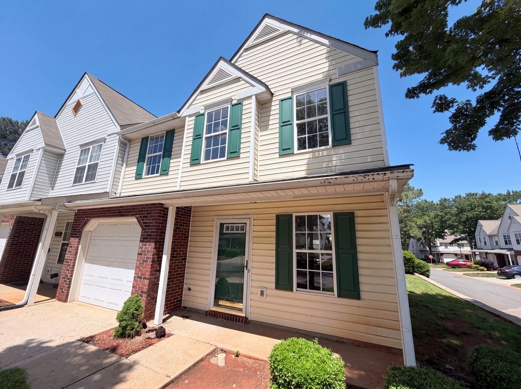 Photo 16 of 19 of 9606 Jack Russell Ct, Charlotte, NC