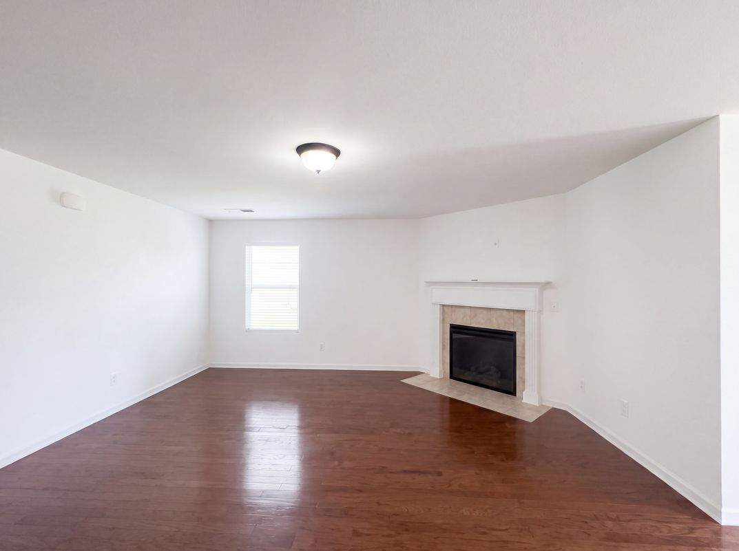 Photo 6 of 26 of 172 Bermuda Lakes Dr, Meridianville, AL
