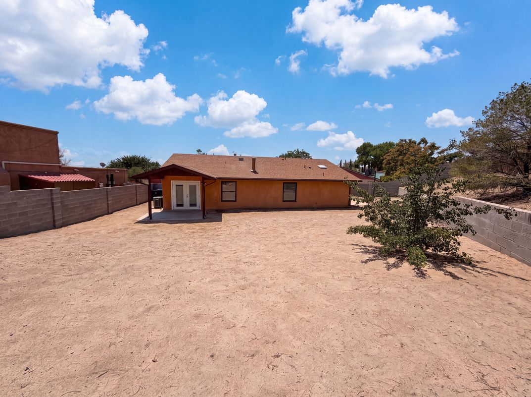 Photo 5 of 20 of 4417 Spanish Broom Ct NW, Albuquerque, NM