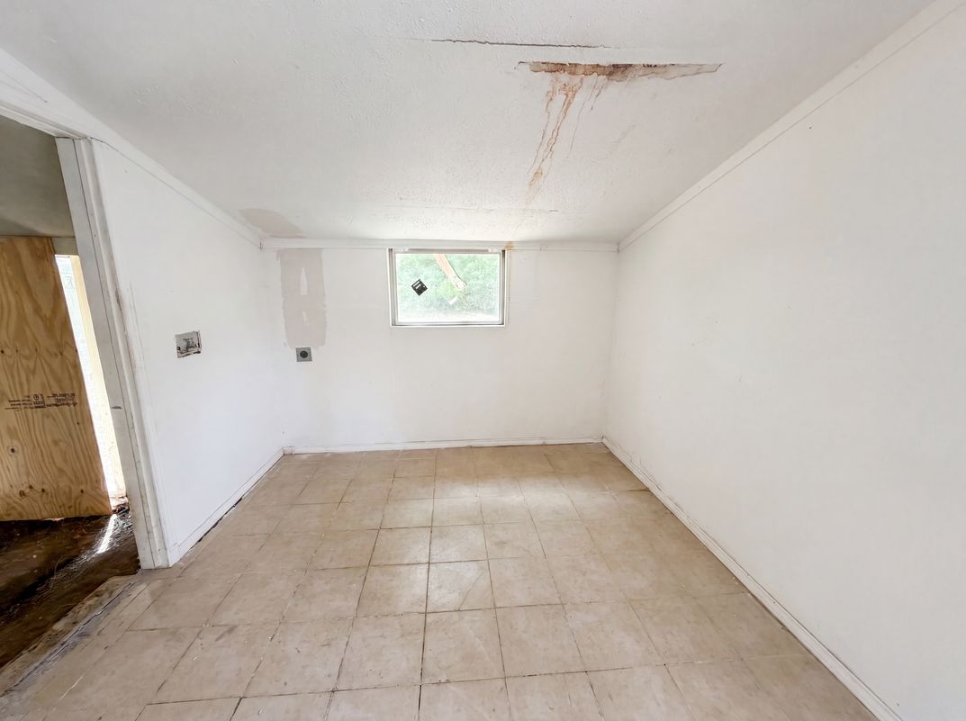 Photo 14 of 16 of 2210 Ben Hur St, Dallas, TX