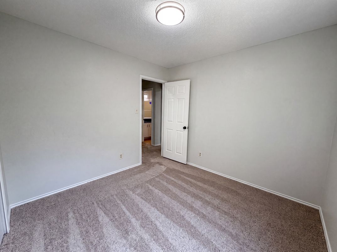 Photo 17 of 27 of 4300 Windwillow Ct, Fort Worth, TX