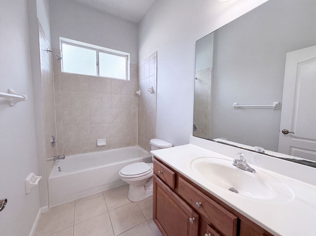 Photo 10 of 21 of 845 Songbird Dr, Orange Park, FL