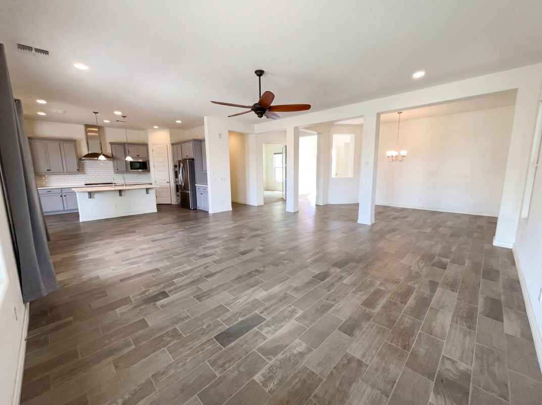 Photo 11 of 58 of 2312 E Susan Dr, Gilbert, AZ