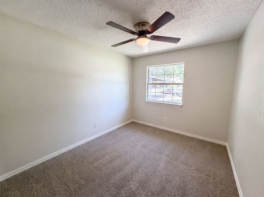 Photo 13 of 25 of 5608 Cherilee Ln, Haltom City, TX