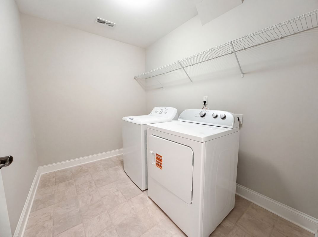 Photo 15 of 20 of 5016 Watercrest Trl, Belmont, NC