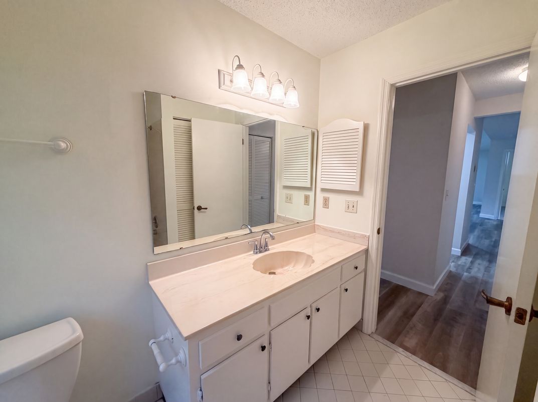 Photo 12 of 19 of 228 Bob White Ct, Daytona Beach, FL