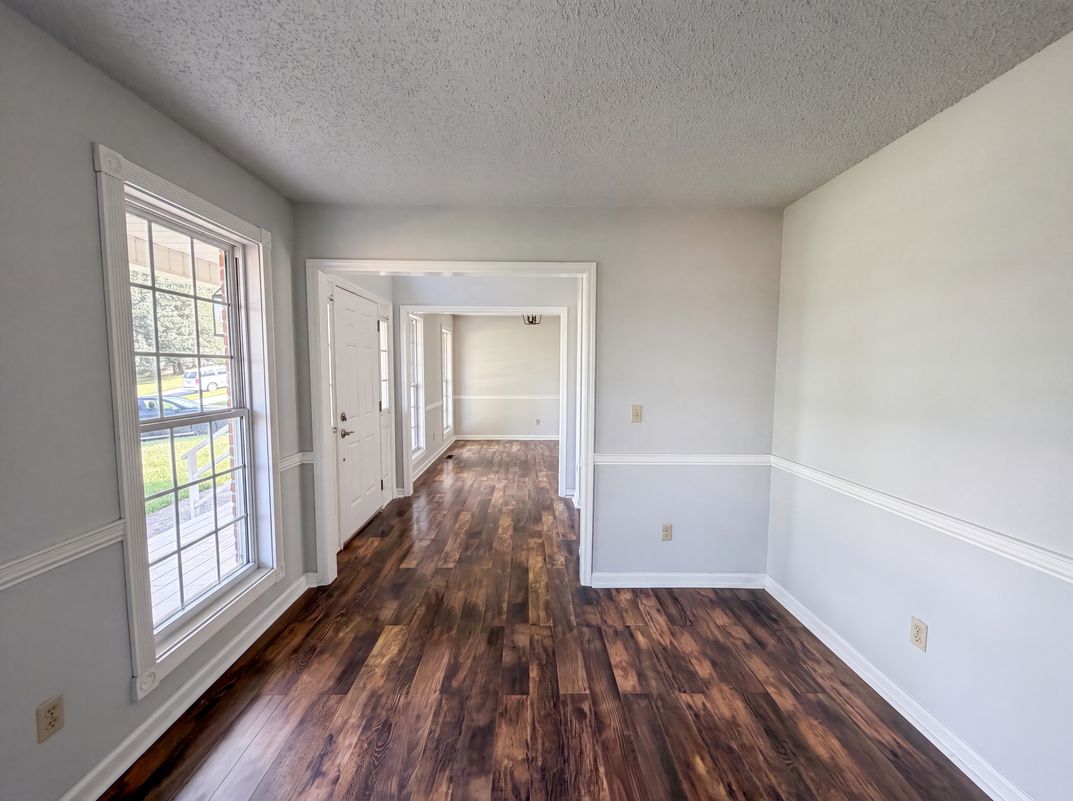 Photo 11 of 27 of 518 Glenfield Cir, Maryville, TN