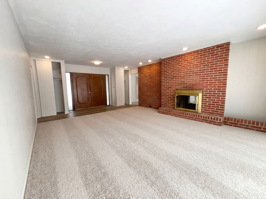 Property photo 3 of 5896 Mills Creek Ln