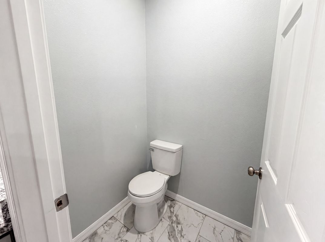 Photo 20 of 27 of 1013 W 11th St, Sanford, FL