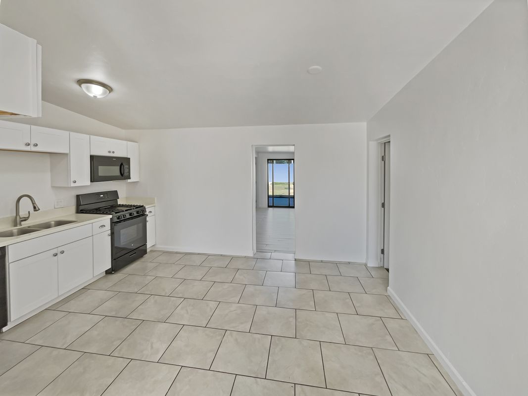 Photo 7 of 17 of 802 W Tipton Dr, Tucson, AZ
