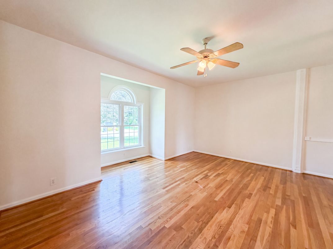 Photo 8 of 24 of 1727 Joben Dr, Murfreesboro, TN
