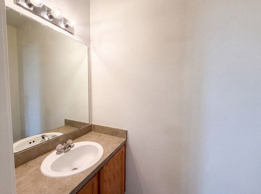 Photo 18 of 26 of 10636 Traymore Dr, Fort Worth, TX