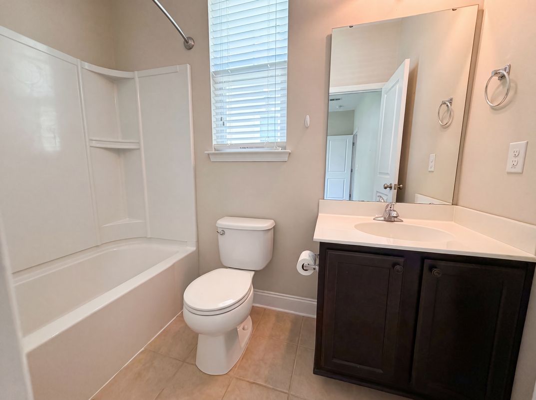 Photo 10 of 15 of 1013 Ashley Garden Blvd, Charleston, SC