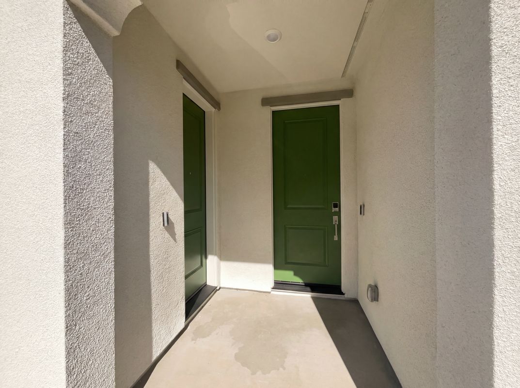 Photo 8 of 39 of 408 N Palm Springs Way, Tracy, CA