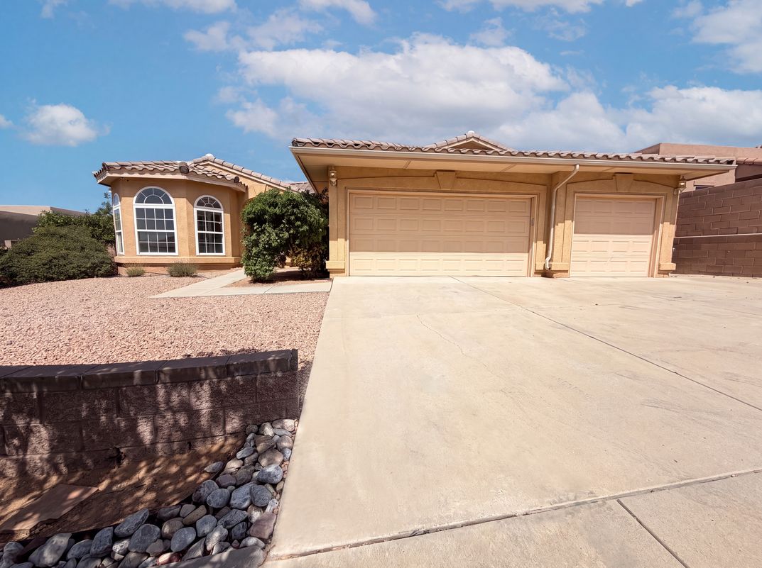 Photo 23 of 29 of 9809 Buckeye St NW, Albuquerque, NM