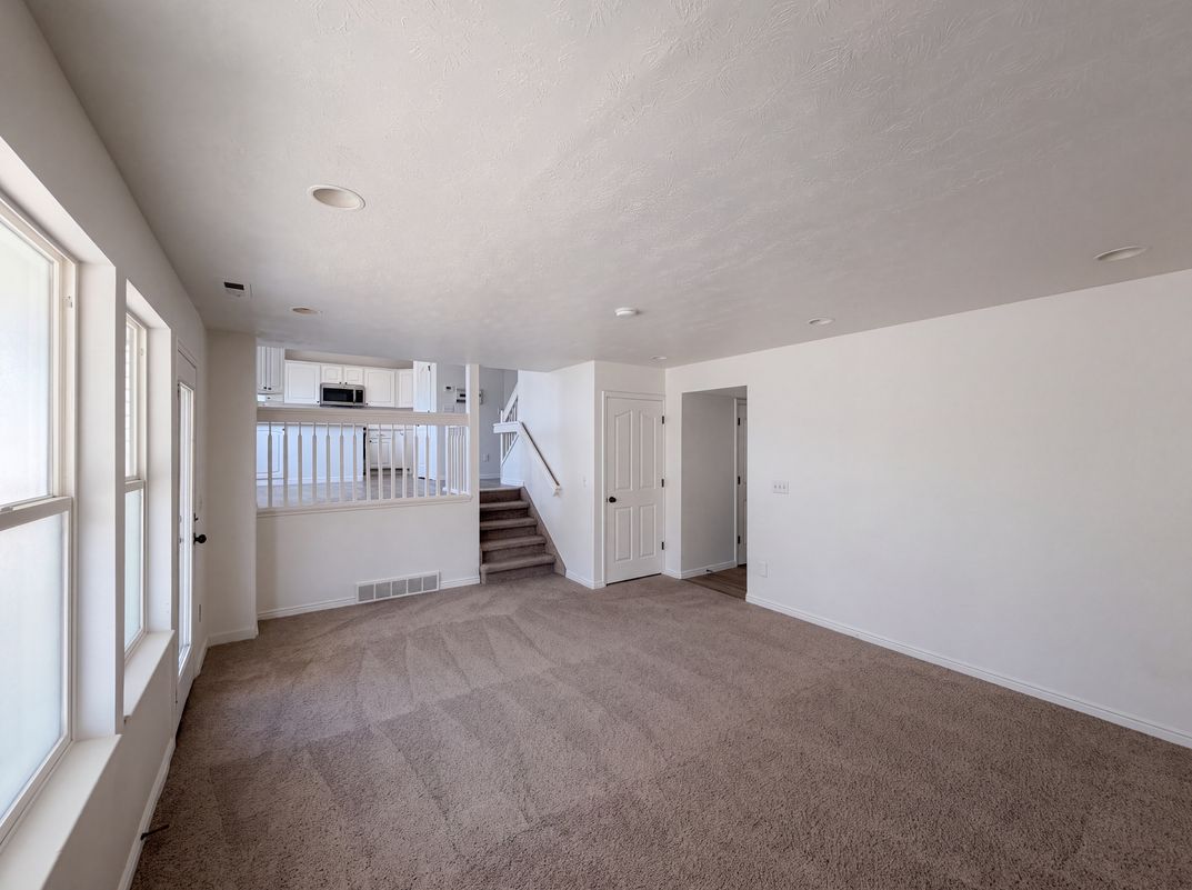 Photo 8 of 25 of 1443 W 3605 S, West Valley City, UT