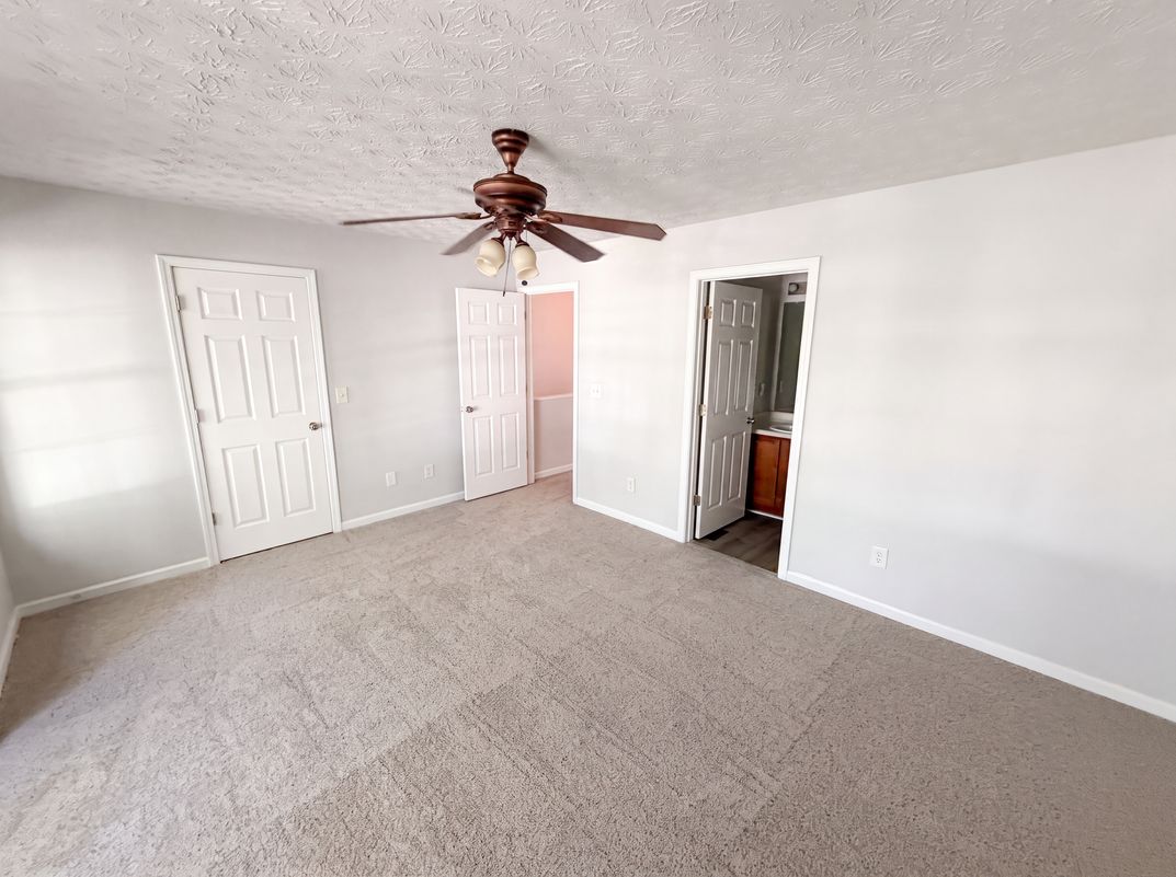 Photo 8 of 14 of 7202 Gotland St, Union City, GA