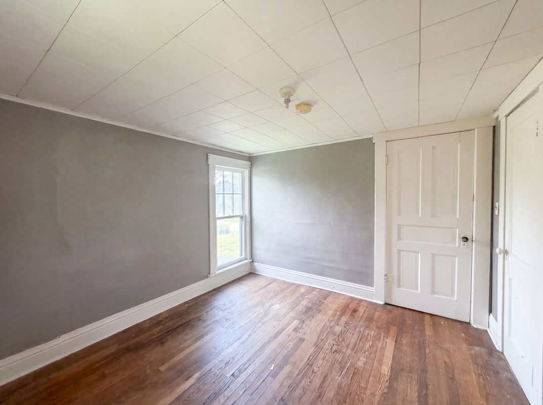 Photo 12 of 27 of 2670 Fern Ave, Columbus, OH
