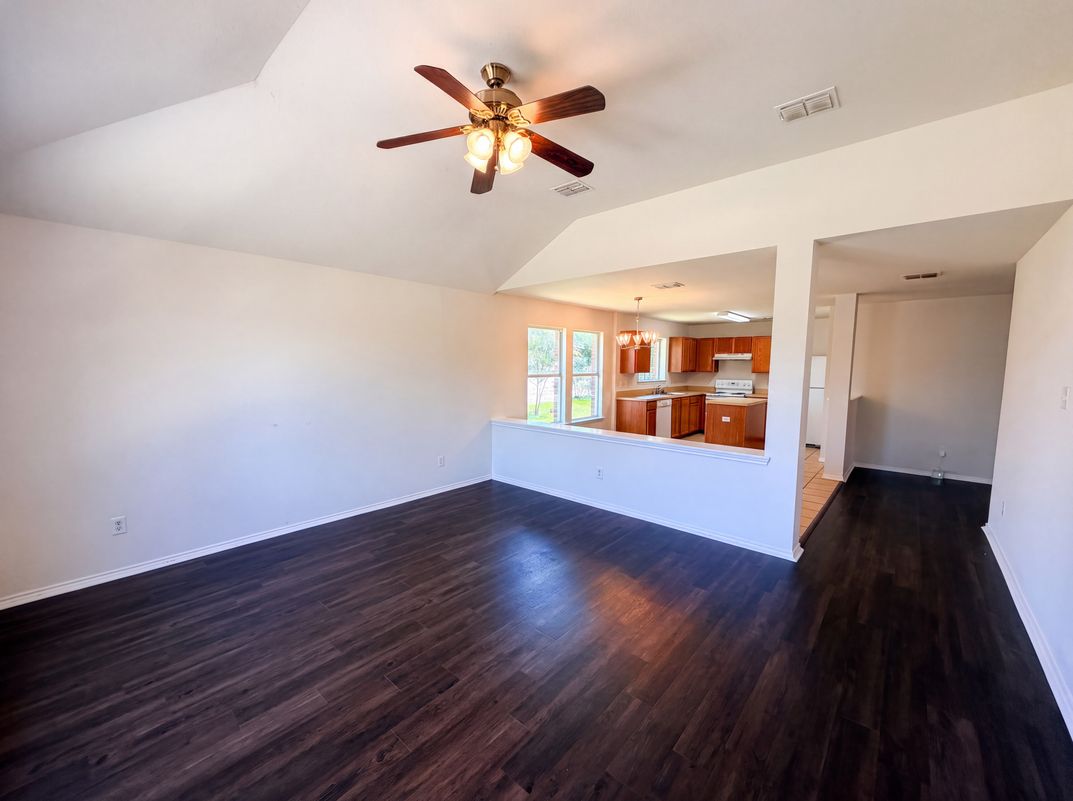 Photo 10 of 14 of 511 Brighton Ct, Wylie, TX