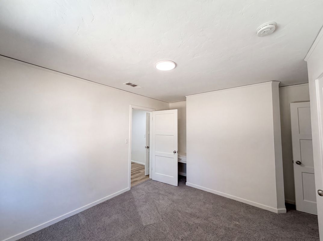 Photo 25 of 41 of 4601 Summit Way, Sacramento, CA