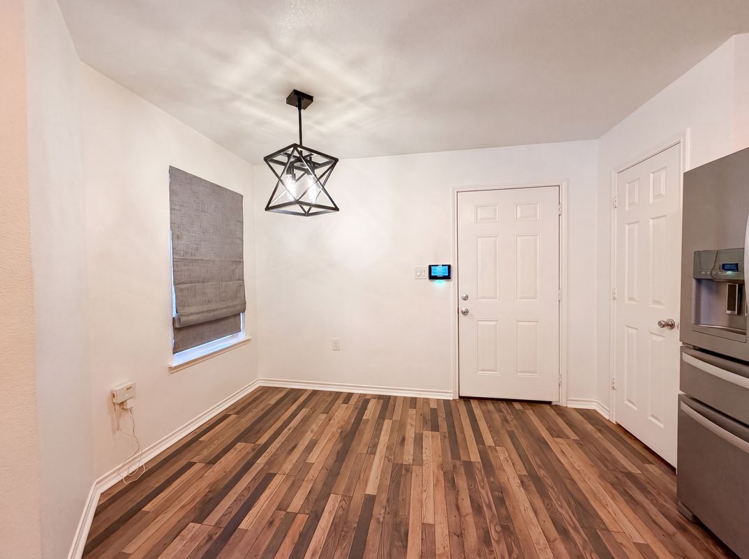Photo 7 of 16 of 3132 Evangeline Rd, Fort Worth, TX
