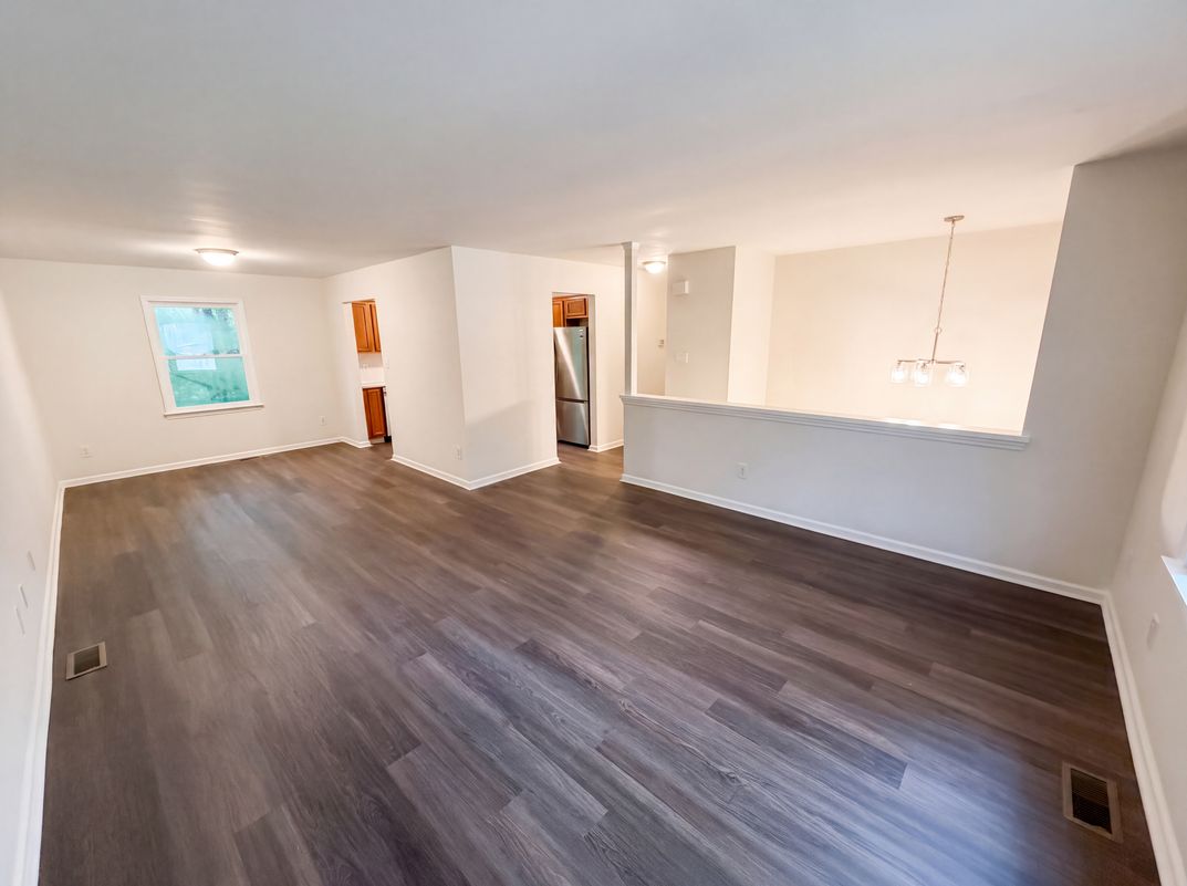 Photo 3 of 28 of 6409 Tivoli Ct, Charlotte, NC