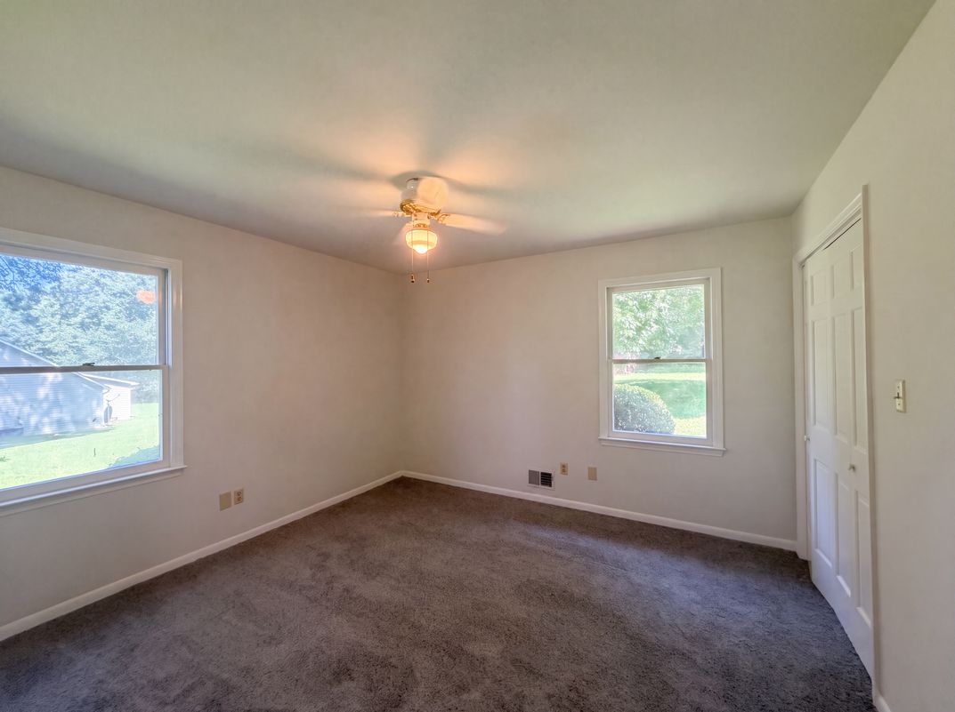 Photo 18 of 32 of 604 Meadowbrook Dr, Spartanburg, SC