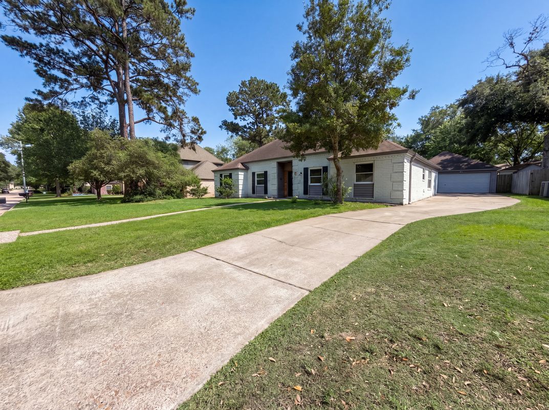 Photo 21 of 24 of 7807 Bideford Ln, Houston, TX