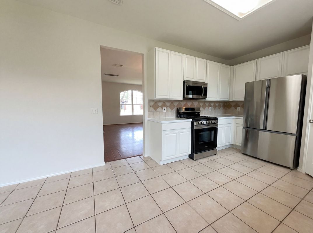 Photo 11 of 22 of 11919 Leaf Oak Dr, Houston, TX