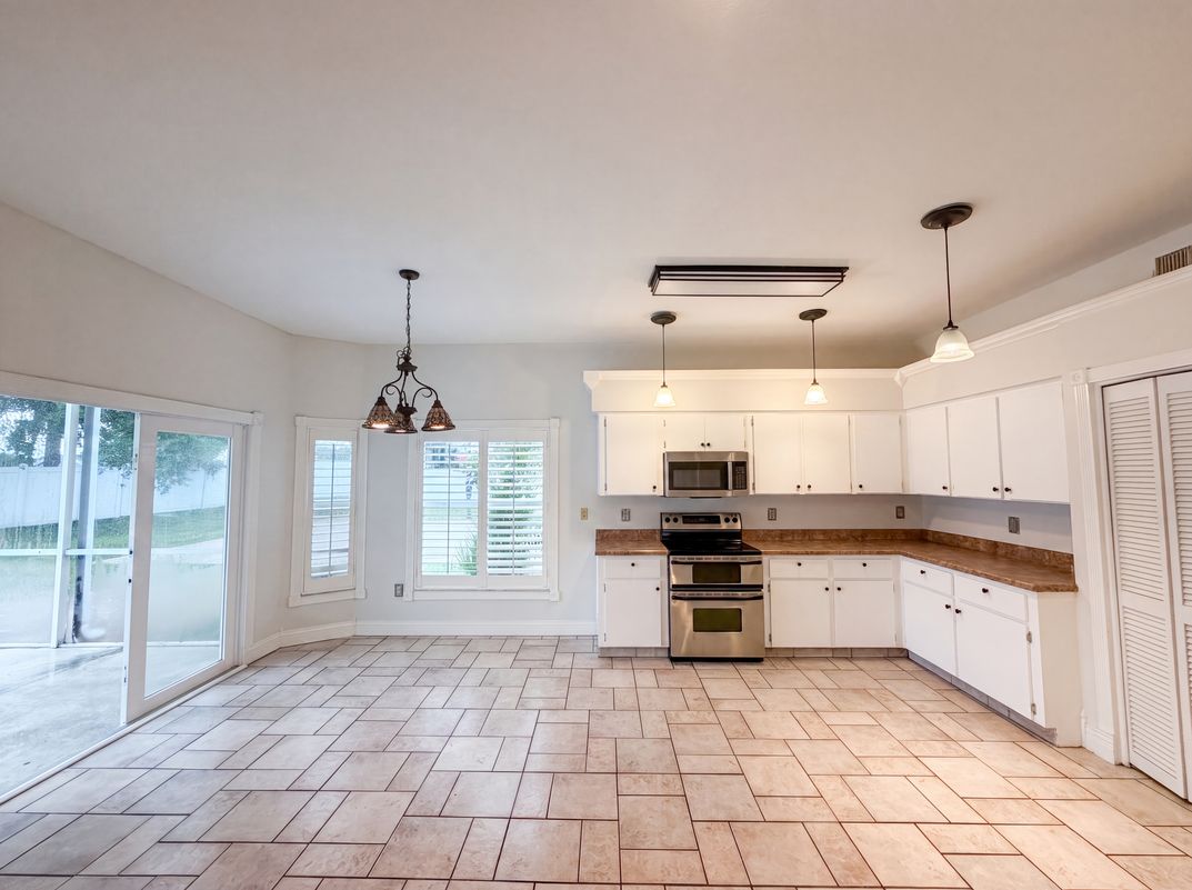 Photo 6 of 22 of 1701 Larabie Ct, Brandon, FL