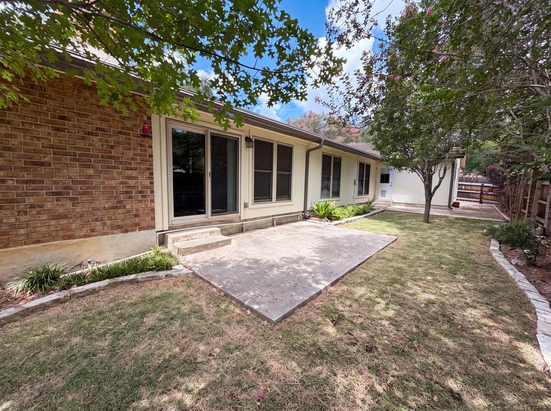 Photo 5 of 21 of 1930 Shadow Park St, San Antonio, TX