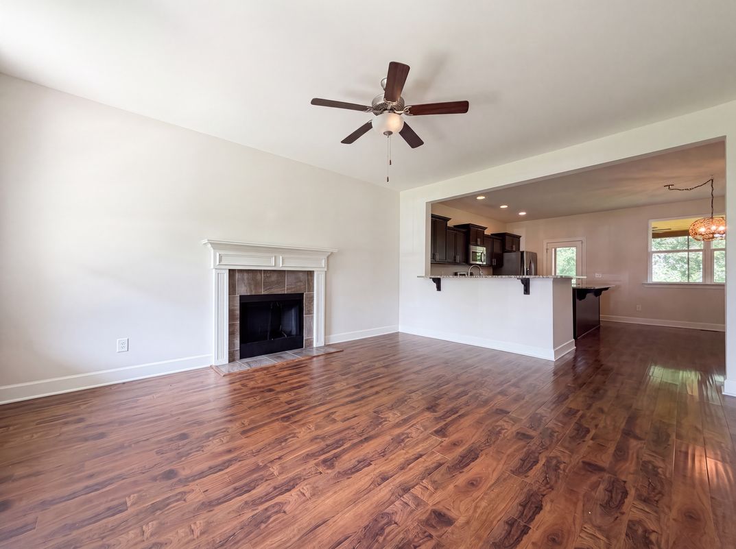 Photo 3 of 17 of 2520 Val Marie Dr, Madison, TN